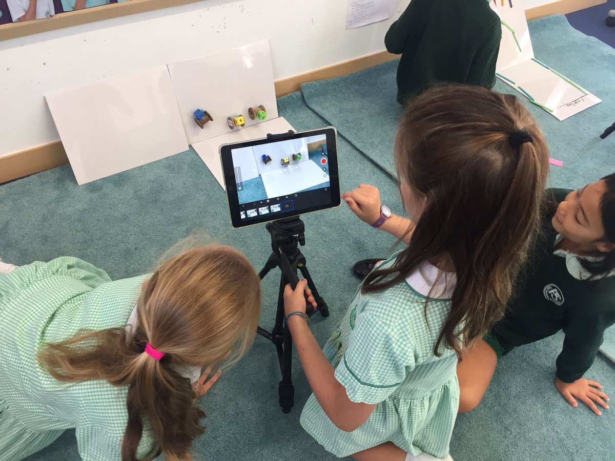 MsChengSarah's tweet photo. Sneak peek into one of our E-Cubed stations today - exploring #creativity through stop motion film making. #deeplearning #HWEO https://t.co/NCk1ZIewpT