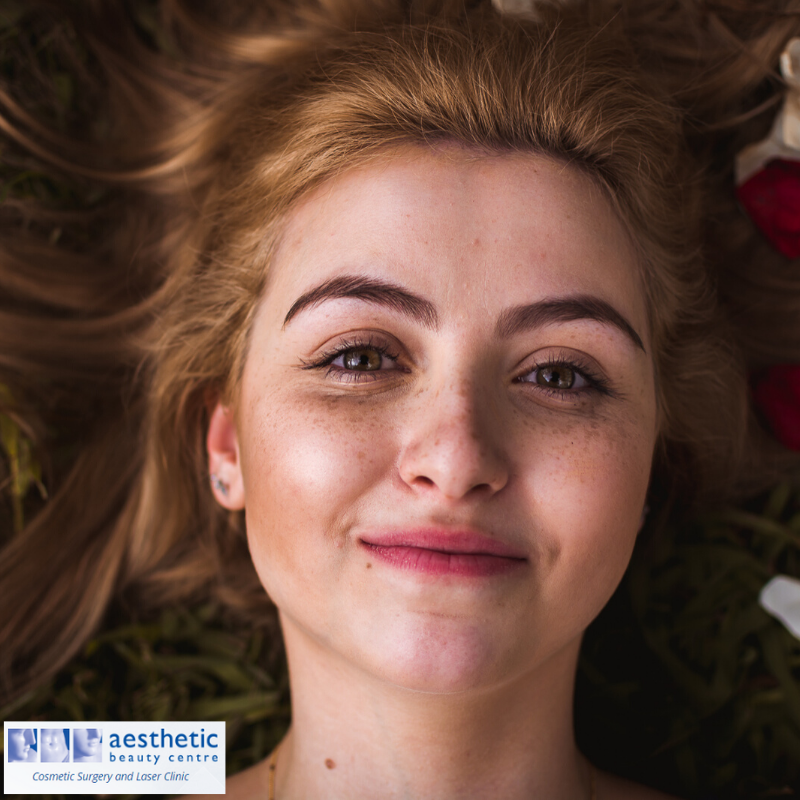 A detailed skin assessment is fundamentally important before any skin treatment.

The Visia Skin Analysis system helps our surgeon inspect the skin and identify the extent of pre-existing skin damage:
aestheticbeautycentre.co.uk/skin/skin-trea…