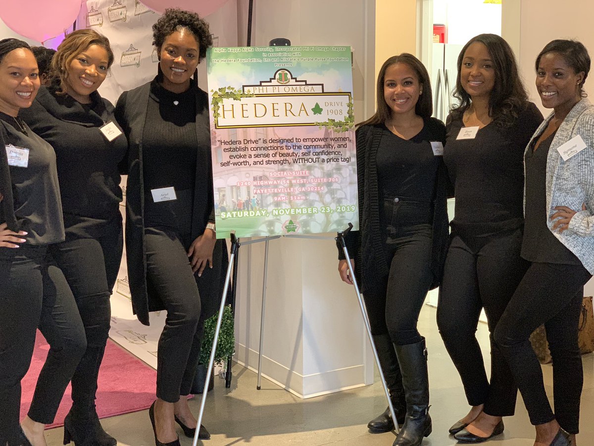 itsarielanette's tweet photo. I got my pearls, y’all! -Nov. 24,2019💚💕 
#AKA #AKA1908 #1908 #alphakappalpha https://t.co/iETPgqwJtD