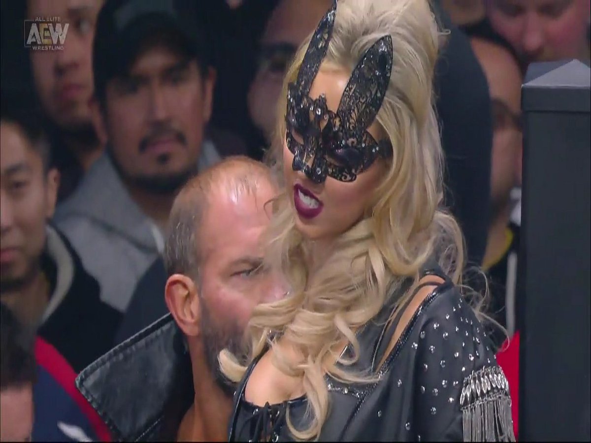 Karma_Kills_836's tweet photo. How Epic is Our #SoulLessBunny @AllieWrestling's new Mask and Slayer Jacket :) after the Awesome appearance of the Butcher and The Blade Our #DarkBunny is ready to show the world they have not been paying attention ..She was always inside #SoulLess :) @DemonxBunny https://t.co/PIwj2jMFhF