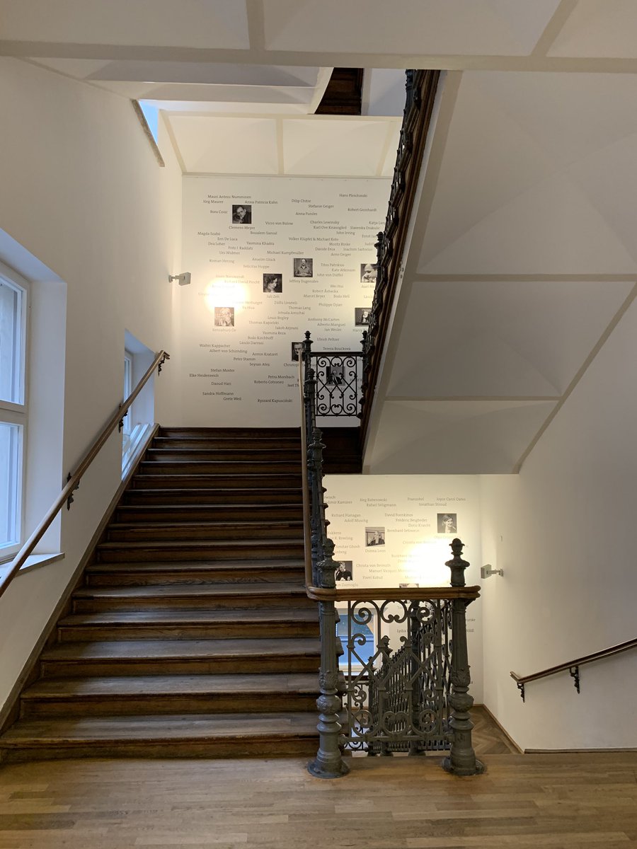 FindTina's tweet photo. The only way is up! Auf dem Weg zu unserer Corporate Learning Konferenz #CLKon mit spannenden Speakern wie @gabrealness, @mpreuter, @VollmerValentin, @petra_muc, @Suenne_Eichler u Bernd Dworschak v @iaostuttgart! #LearningAndDevelopment #FutureSkills #Lernkultur https://t.co/yjorbO3G0b