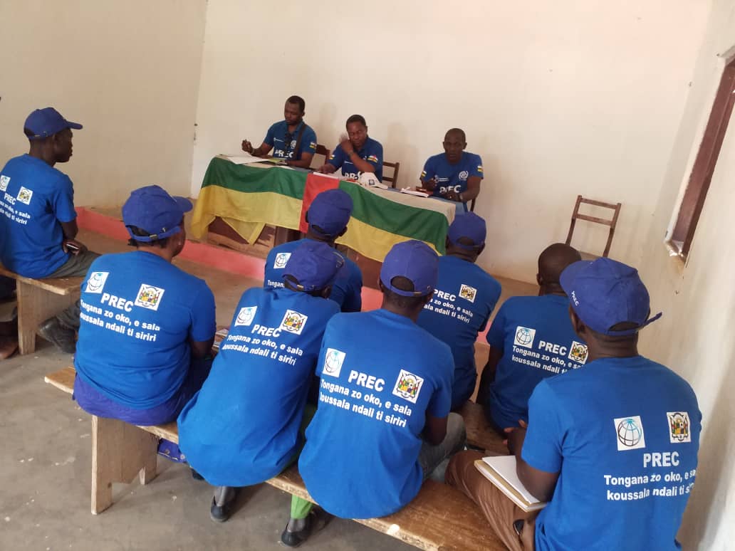 uepnddrrcaf's tweet photo. #UEPNDDRRenAction! Operationnalisation du mécanisme de gestion des plaintes dans le cadre de la mise en oeuvre de la #composante2 du #PREC. Bravo! #Bocaranga pour le #CLGP #ComitéLocaldeGestiondesPlaintes.@GouvCF @UN_CAR @WorldBank @IOM_CAR @RCA_Renaissance https://t.co/Ol1akEvshz