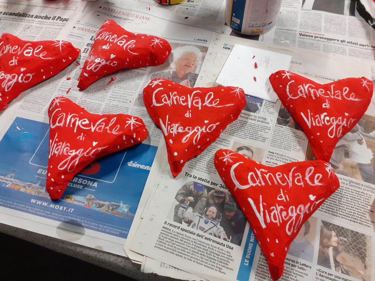 MuseoCarnevale's tweet photo. Concluso #stage inserito nel percorso formativo #Addetto #RralizzazioneMacchineFestiveCarriCarnevale #progetto #ungadgetperilmuseo #cartaacalco #cartapesta #lorenzocortopassi
#polimia #regionetoscana #UE
#giovanisi  #CNA #assohart
#CarnivalLabAcademy
#carnevaleviareggio https://t.co/dU91xjLwBm