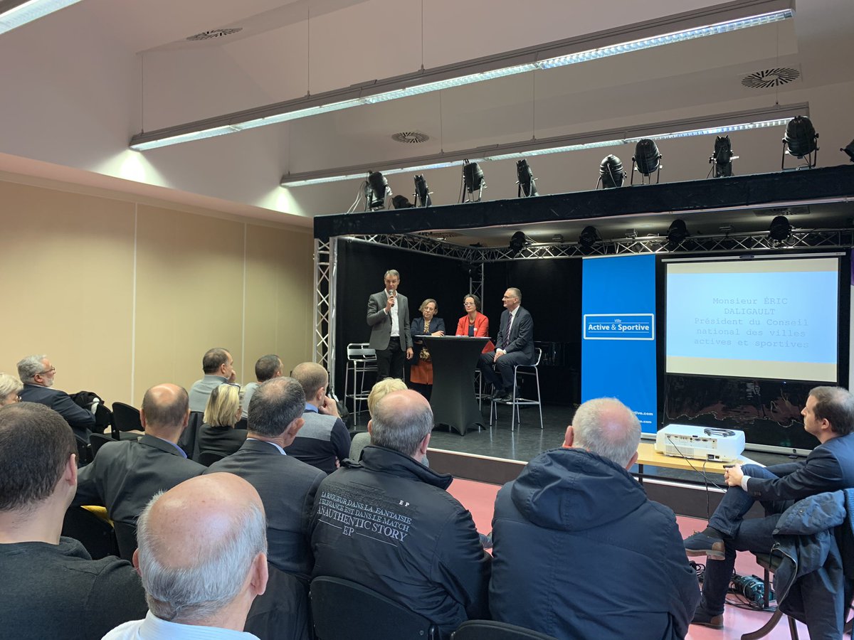 .<a href="/EricDaligault/">Eric Daligault</a>, président du CNVAS, salue l’engagement des acteurs et partenaires du label. « Nous voulons faire vivre le réseau des 374 communes labellisées. Le partage des initiatives locales est essentiel pour développer la pratique sportive pour tous » #VilleActiveSportive