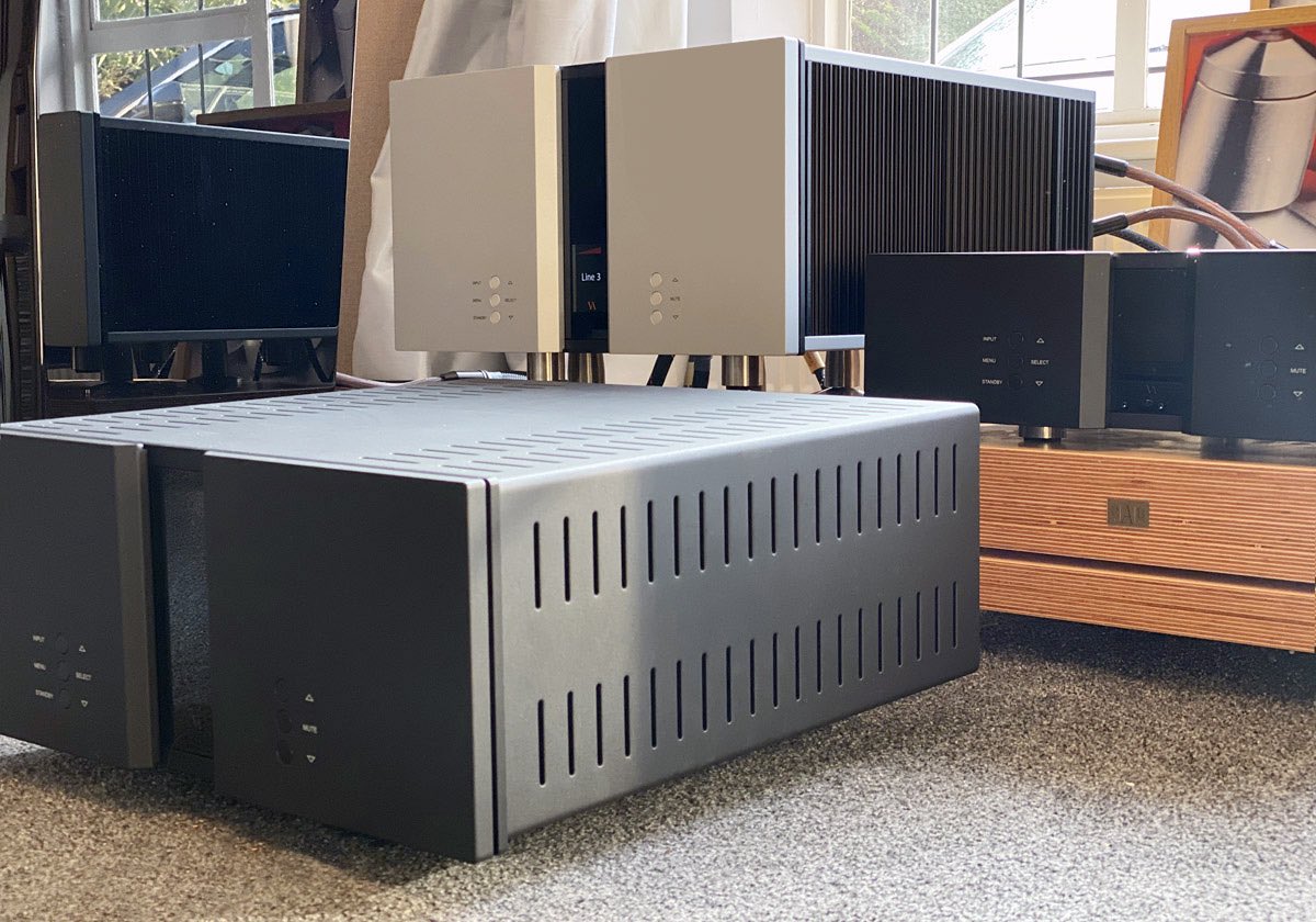 Exploring the VITUS SIA-030 MEGA Integrated and comparing back to the SIA-025 and RI-101 Siblings. A world first maybe ?

lotushifi.co.uk/vitus-sia-030-…