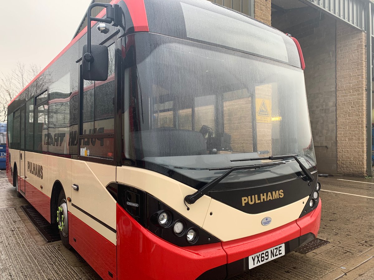 PulhamsCoaches's tweet photo. We're delighted to welcome three new service buses into our fleet today 
https://t.co/1UjQmSSDKL
@radiowinch #Winchcombe #Broadway #Cheltenham #ChippingCampden #606 #investment #GuildOperator #Quality #Betterwithbus #climatechange #welcomeonboard #Plaxton #ADL #BritishProduct https://t.co/UIZ930V1bX