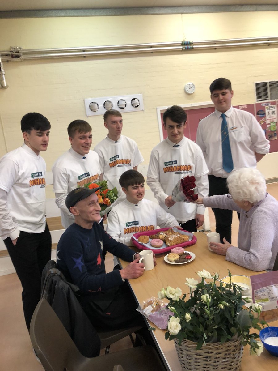BraeviewR's tweet photo. Another successful drop in session for the senior boys today at the cafe. They brightened up the day of some of the ladies by giving them flowers and playing cards and dominos again with the customers. So proud of the boys.#taughtbymuhammad #werebraeview https://t.co/tJUAanQ8P8