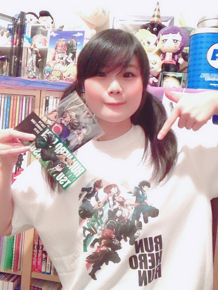 かのんちゃん ｔシャツとアクスタ頂きました ﾟ ﾟ ヒロアカー イベント行けなかったからすごく嬉しいです 僕のヒーローアカデミア オールマイト アニメｔシャツ 緑谷出久 蛙吹梅雨 Runherorun アクスタ 東京コミコン