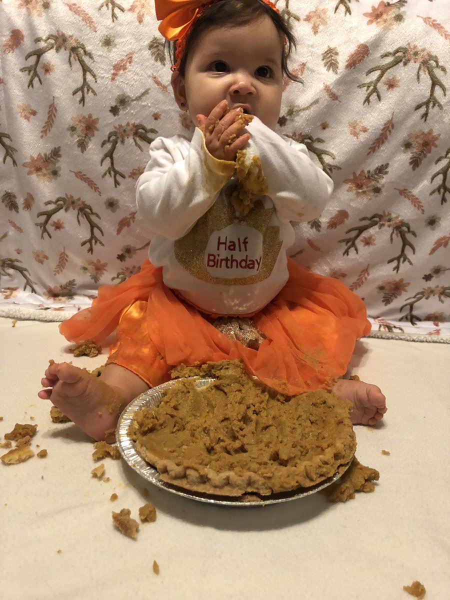 Happy 6 months to my little turkey!! Why not have a pumpkin pie smash!! #TDayCBS