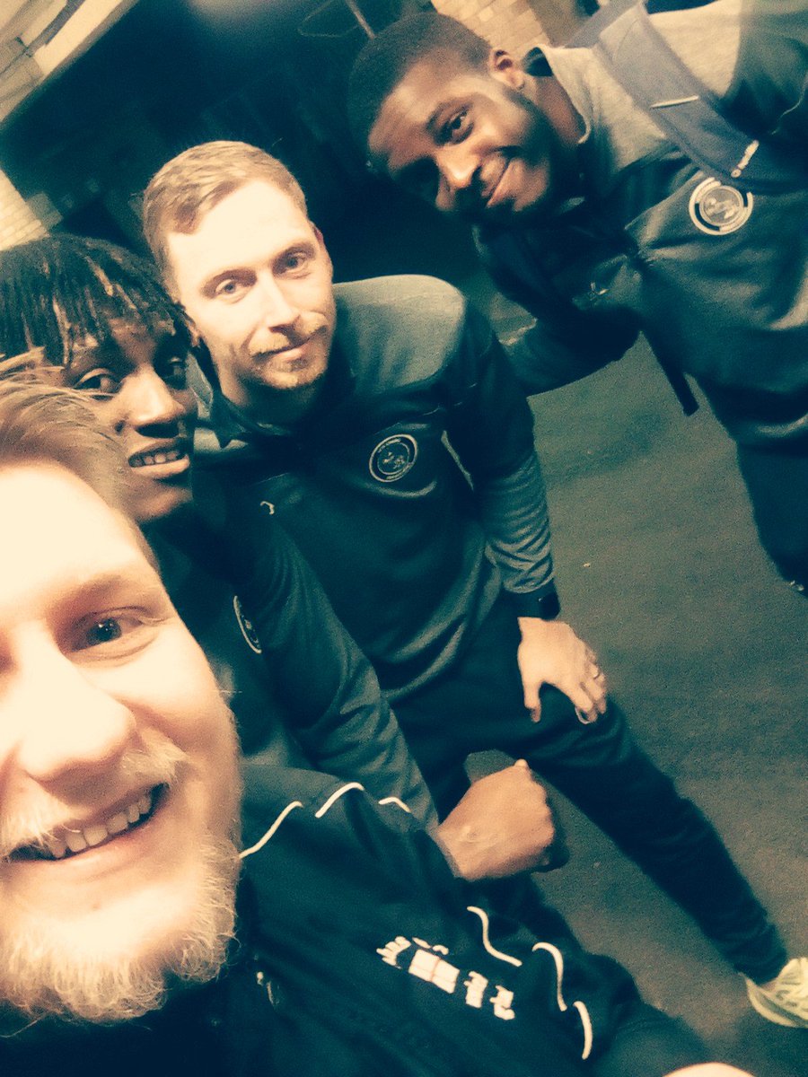 Justa gang photo at the time 😂🙌 cheers <a href="/wwfcofficial/">Wycombe Wanderers</a> #chairboys #itfc