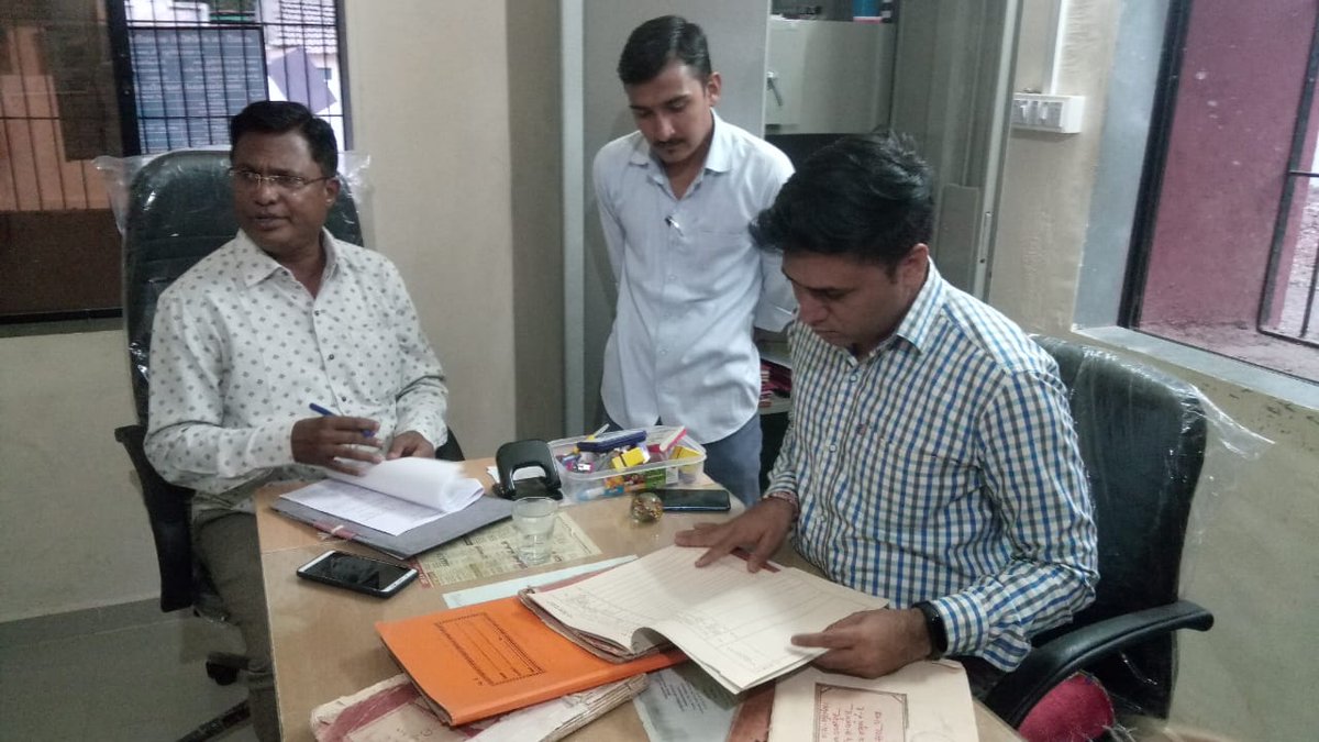 ImRajesh08's tweet photo. લુણધરા ગામે ગ્રામ દફતર તપાસણી તથા રાત્રી રોકાણ....વિવિધ સરકારી યોજનાઓથી ગ્રામ લોકોને માહિતગાર કરવામાં આવ્યા.... "વ્હાલી દીકરી " યોજના અંગે ખાસ ચર્ચા કરવામાં આવી... @Collectorbhav @pkumarias @CMOGuj @GAS_2017BATCH https://t.co/ui3fAI9uCw