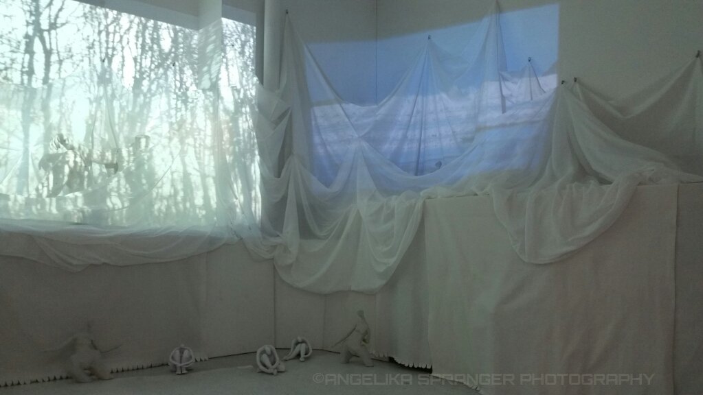 #breathe
#meditate
#focus

#art #ThursdayThoughts
#ThursdayMotivation

❤ the response
to #immersiveart
#multisensory #watermeditation
created for #WimbledonArtfair 
at #WimbledonArtStudios

🙏 #water engaging
#artlovers &amp; #artcollectors
 #thereIsOnlyOneWater
#AngelikaSpranger