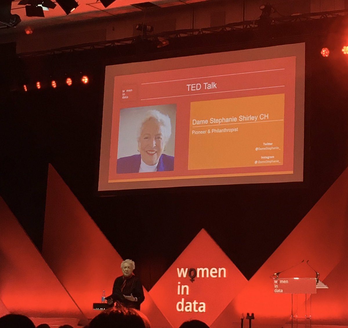 MaryTalksData's tweet image. Two pointers for career success given by the truely inspiring @DameStephanie_ at @WomenInDataUK-1.always surround yourself with people smarter than you; 2.choose your partner well. @guettel #winning