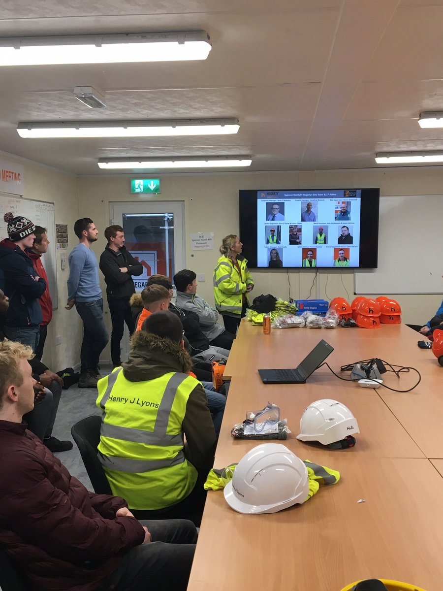 PJHegartySons's tweet image. It was a pleasure to host TU Dublin’s 2nd Year Construction Management Students on site at Spencer North. 
The future is bright. #TUDublin #BoltonSt #OnsiteLearning #ConstructionManagement #PJHegartySons