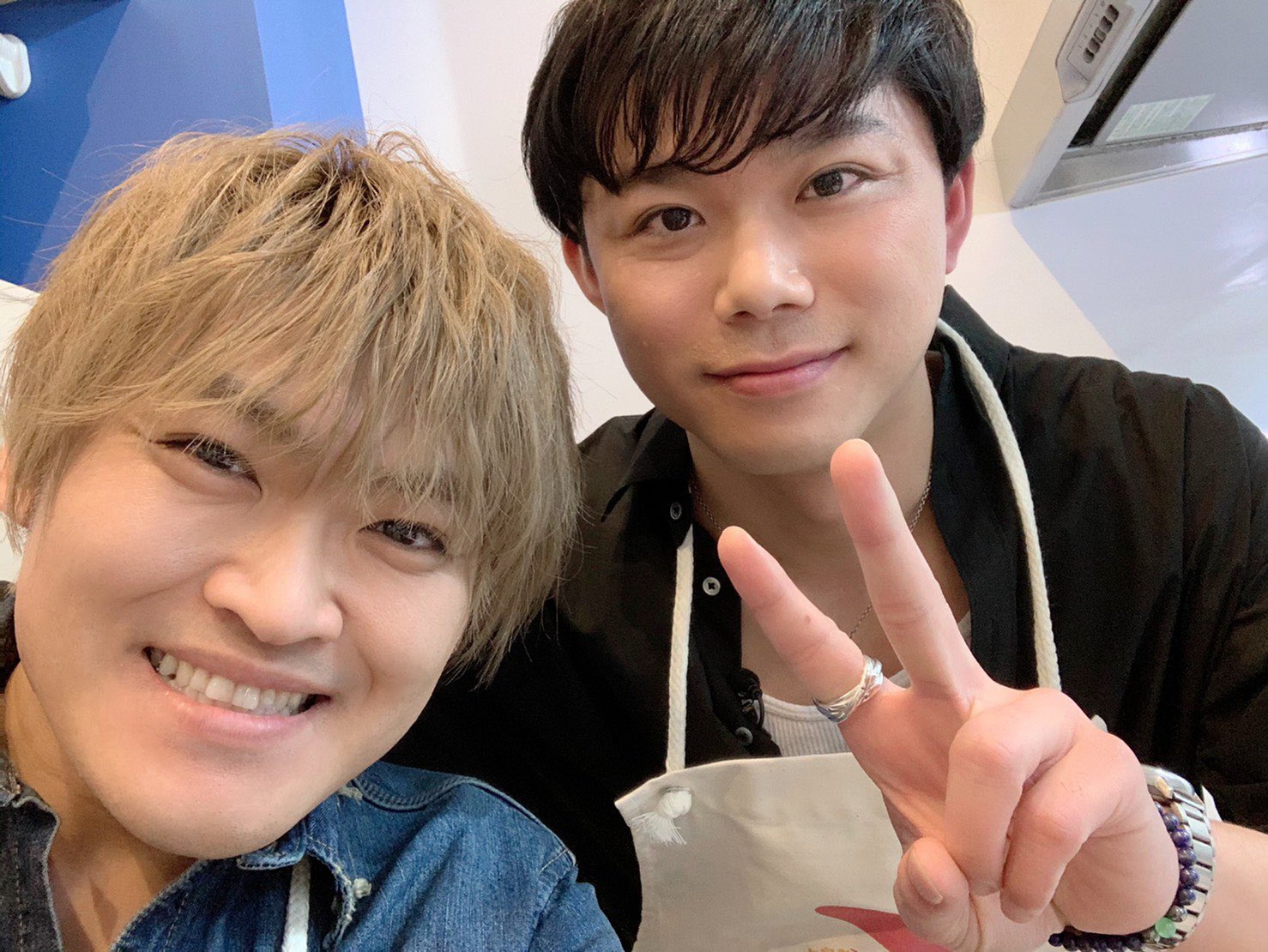 竹内 栄治 木島隆一のこのブタ野郎 第5回 楽しんで頂けたでしょうか 観てくださった方々 本当にありがとうございます ビンビンに癒された笑顔の2人です笑 このぶた T Co Vanurk9n0g Twitter