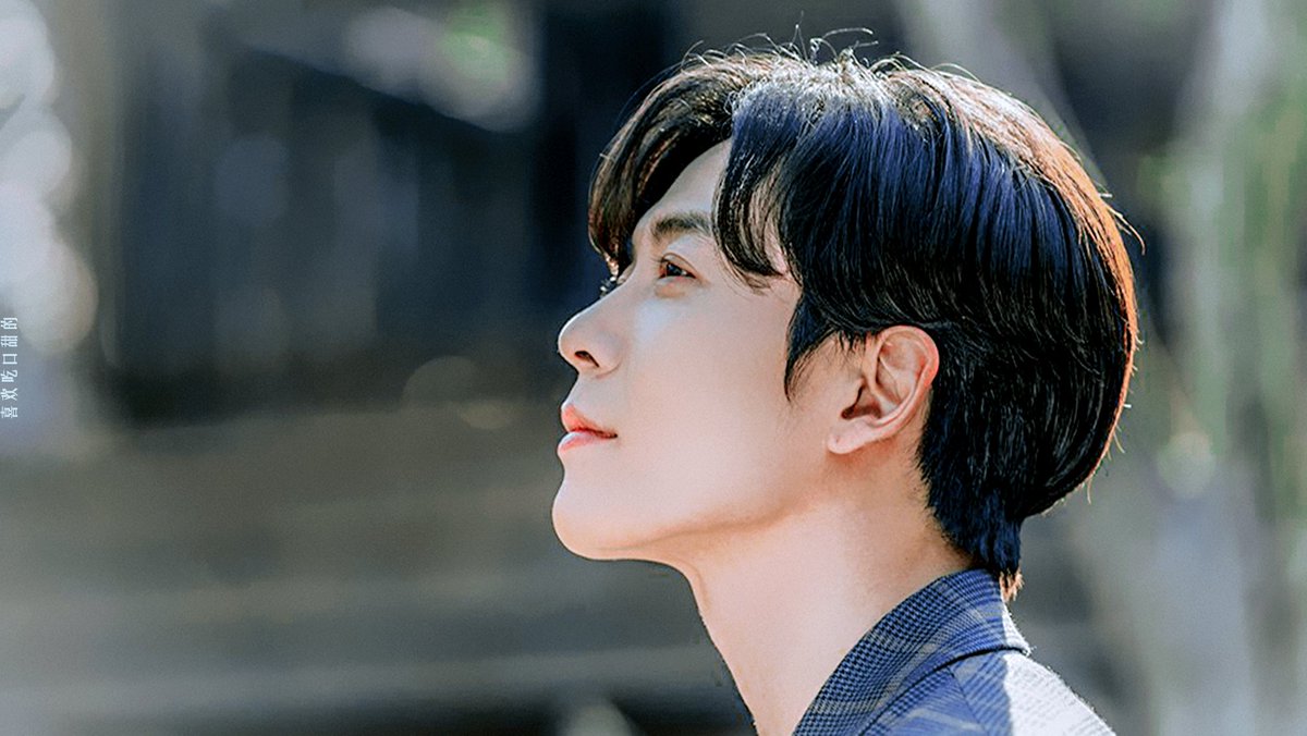 jaeuck_42's tweet photo. 인생은 가까이서 보면 비극 멀리서 보면 희극이라던데 김재욱 얼굴을 보면 성은이 망극 https://t.co/VDvTafCKMG