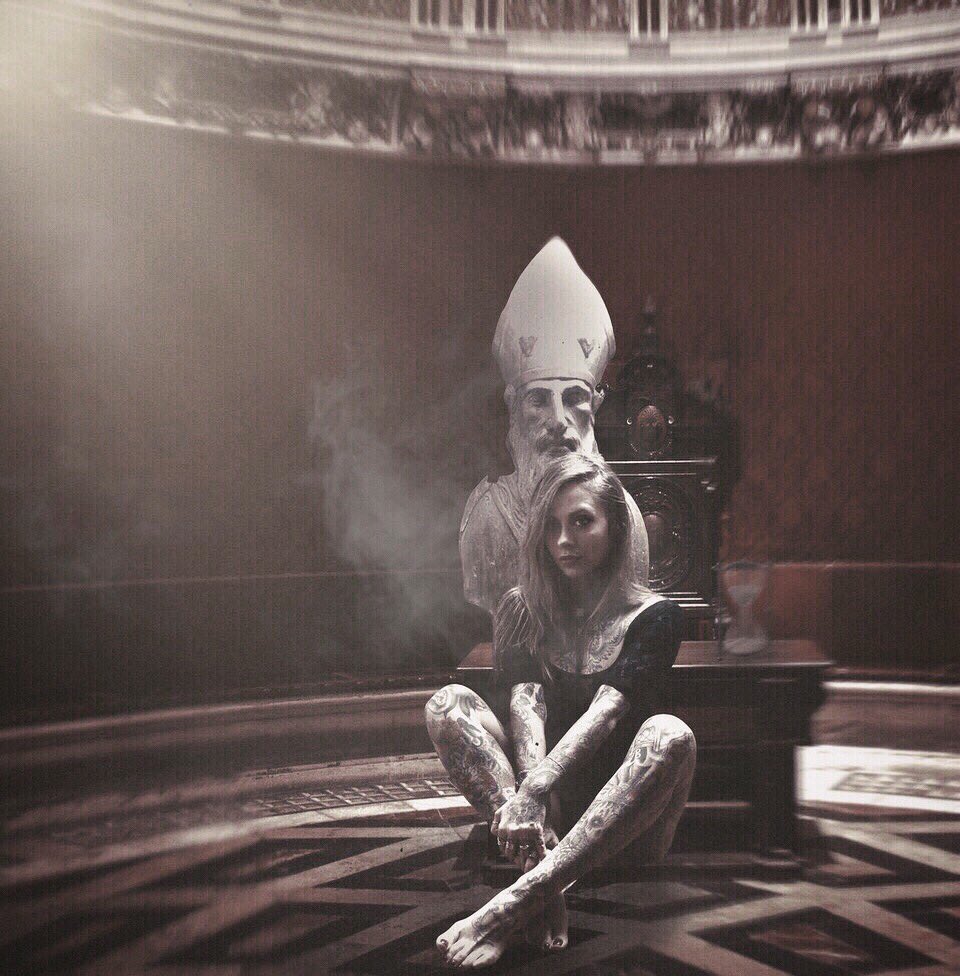 itsanxiety's tweet image. Keep it holy ✝️ @zombiegogo