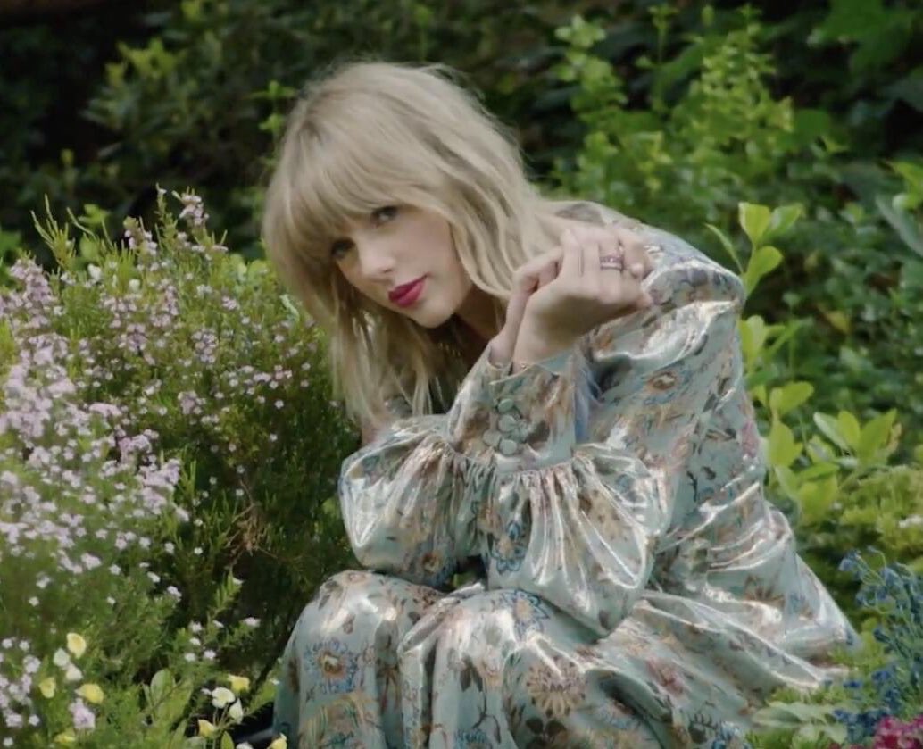 Taylor swift im sorry. Тейлор свифт invisible string обложка. Тейлор мем. You re on your own taylor swift. You re on your own taylor swift.