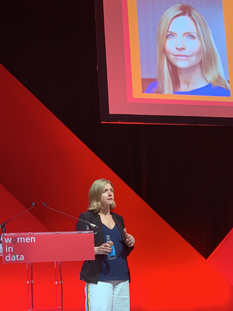 GurlinTech's tweet photo. An honest talk by Gillian Whitehead on finding your purpose @ThinkwithGoogle @WomenInDataUK #womenindata 

- Know your boundaries 
- Purpose is about having a positive impact 
- Find an environment where you thrive https://t.co/0Q2LK1J6nb