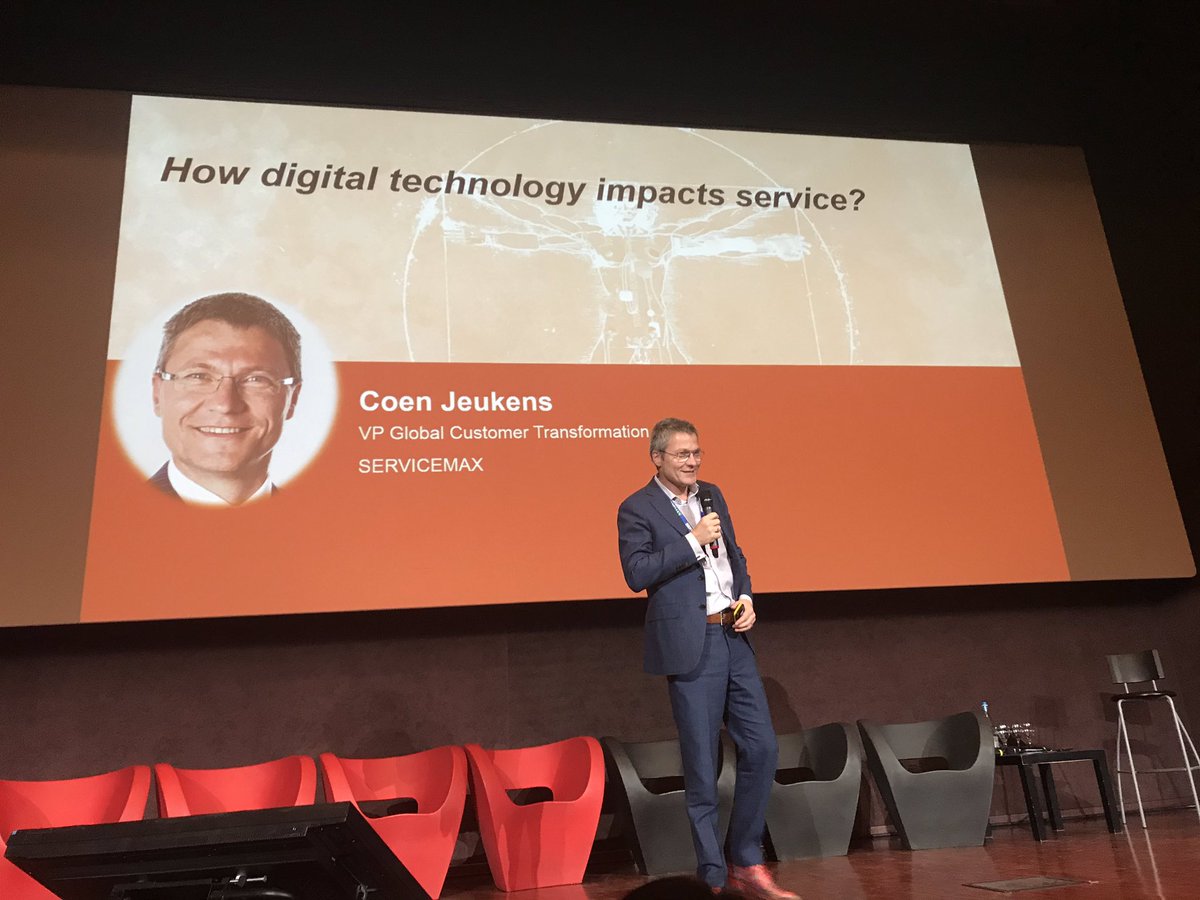Industry4Biz's tweet image. È la volta di @cjeukens VP Global Customer Transformation @ServiceMax @AsapSMF #ASAPFORUM @Industry4Biz
