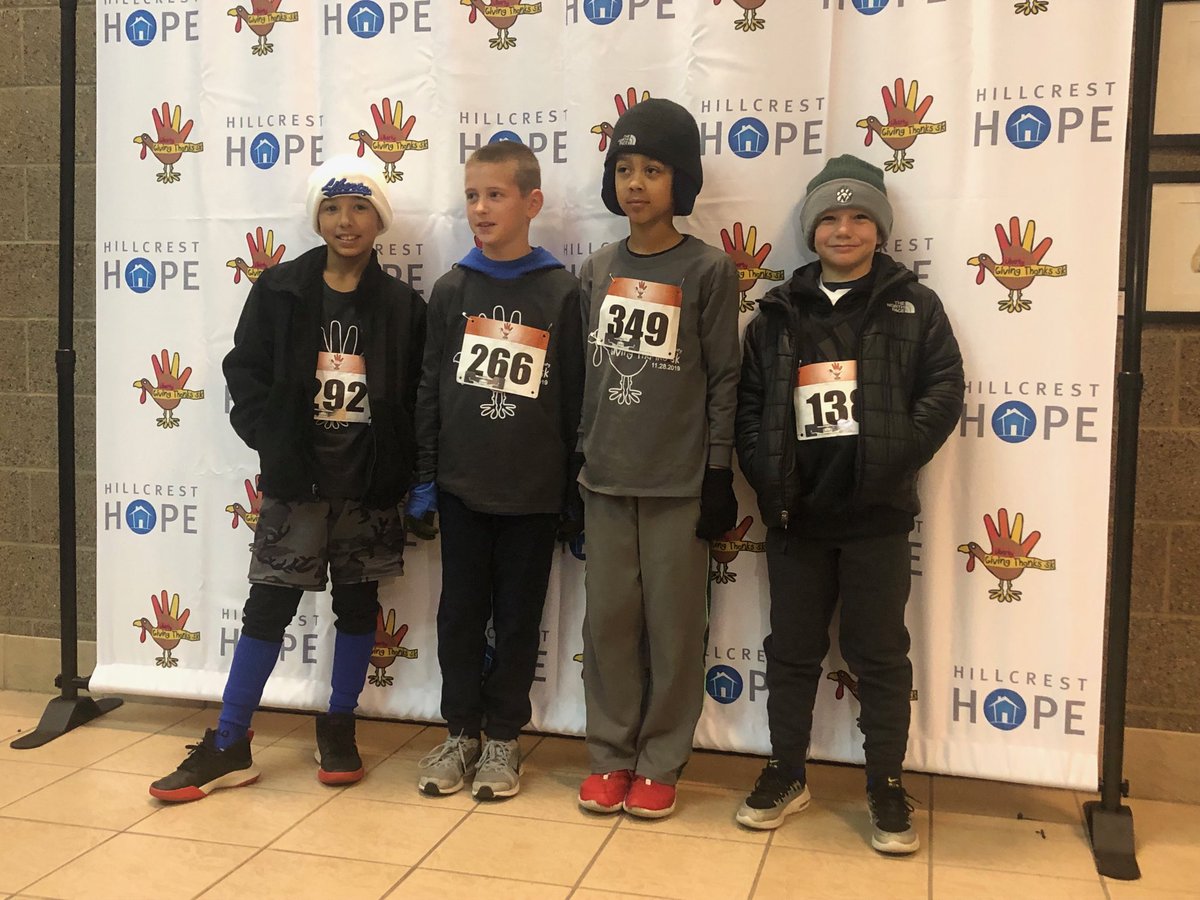 Thanksgiving 5K! Go RV Running Club! ⁦<a href="/RVRoadrunner/">Ridgeview Elementary</a>⁩ #fabfourth