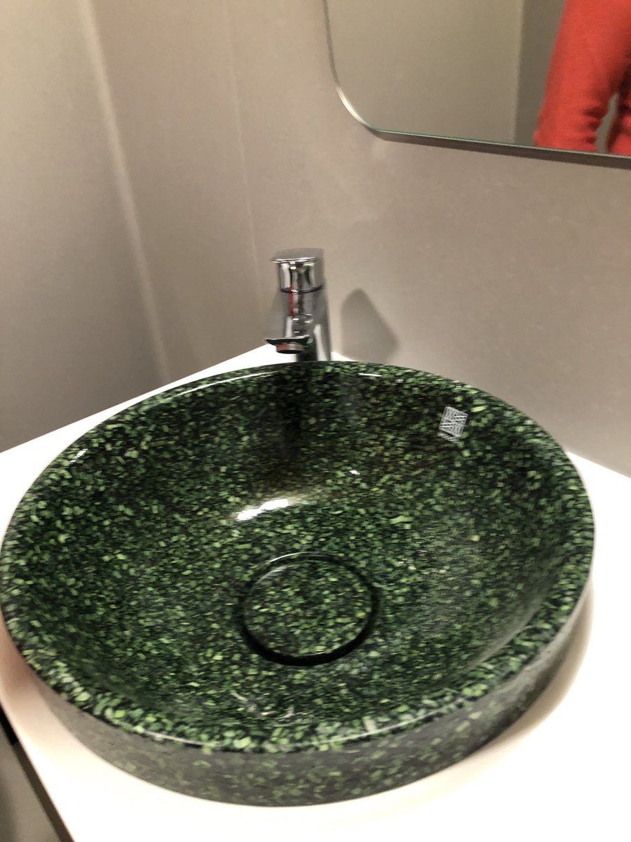 PPikkujamsa's tweet photo. Yksilöllistä majoitusta tarjoava Lietsu boutique hotelli avaa ovensa ensi viikolla. Pääsin kurkistamaan sisälle etukäteen ja ihastuin. Löydät Lietsun tarinan https://t.co/x3v7Rdm56g  @Joensuu #greatwomen https://t.co/7i6VfoKQYb