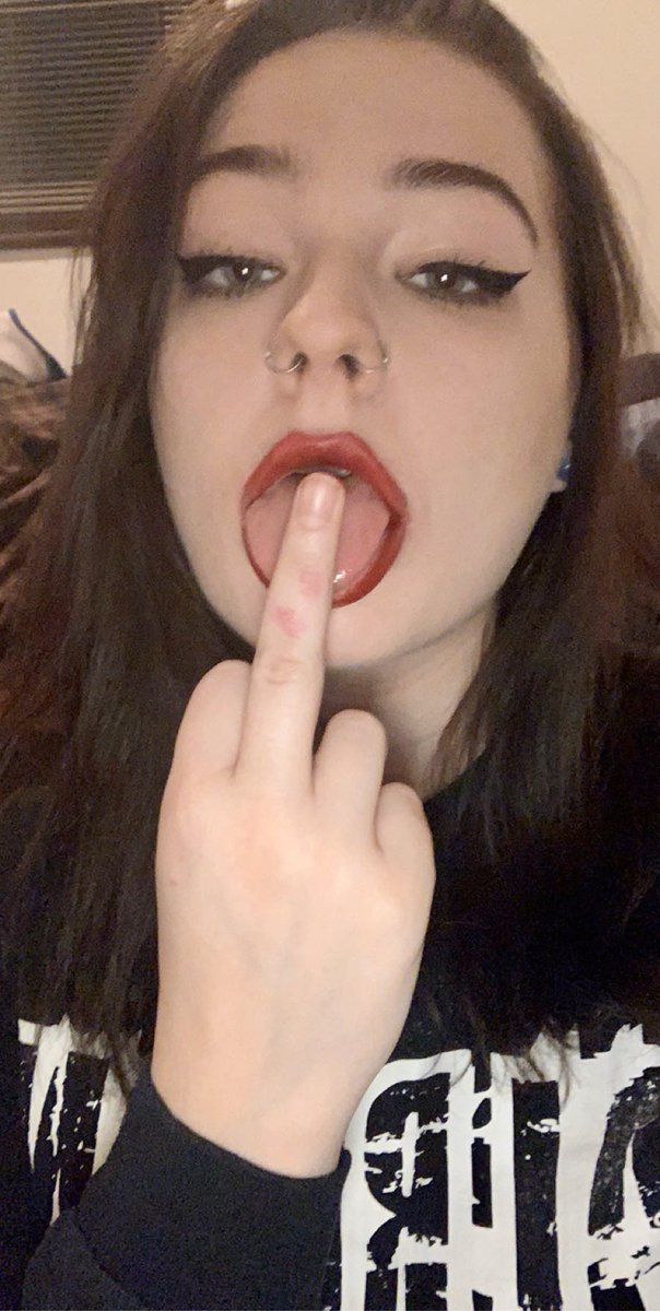 Listen up lurkers! If you follow me and have not tributed or served me you will be BLOCKED The content I post on here isn’t free for you either 💋 #findomme #findom #paypigswanted @loneleyguy69xxx @rt_feet