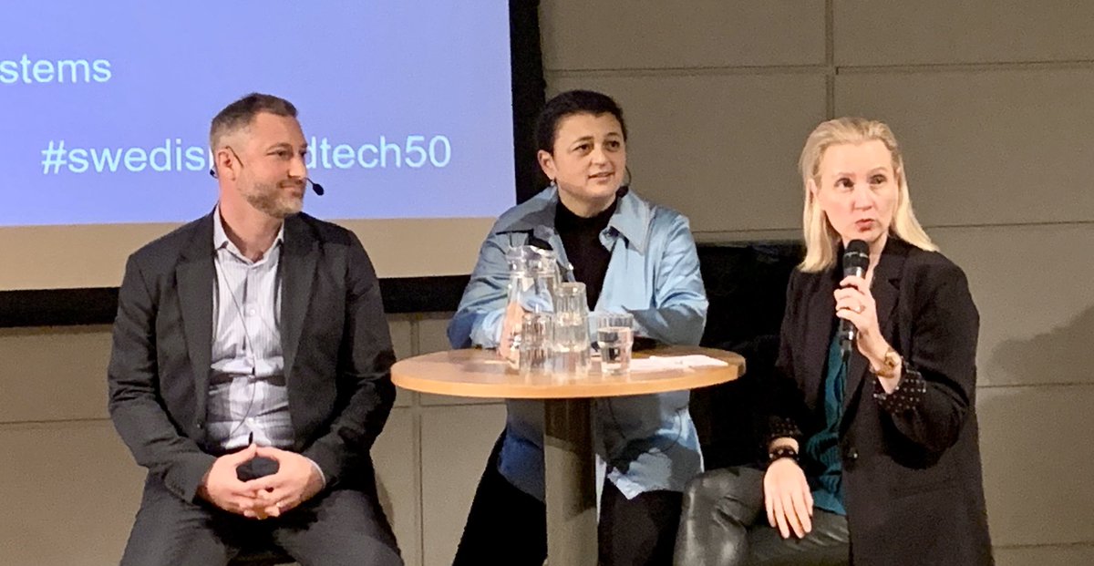 Swedish_Medtech's tweet photo. @MorganEilenberg #CompassHRG, Catharina Borgenstierna @CamanioCare och Camilla Norander @CambioSverige för ett samtal om morgondagens medarbetare. Hur får och når man rätt kompetens? #swedishmedtech50 höstmöte https://t.co/VxzmKAjHqM