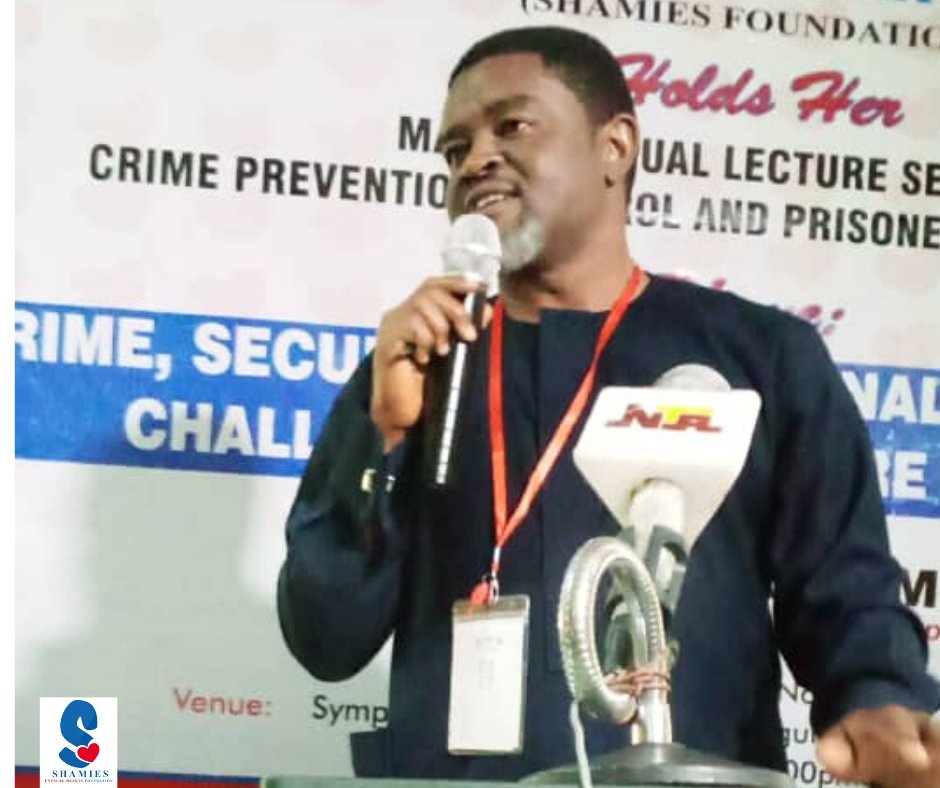 ShamiesF's tweet photo. Barr.  Wole Afolabi.
Representative of the Hon. Minister of State, Labour and Employment, Barr Festus Keyamo.
He is the representative of the MD of 
Nigeria Financial Intelligence Unit.

#shamiesunsualheartsfoundation
#maidenlectureseries
#criminaljusticesystem
#maiden https://t.co/BPdKXXEtOg