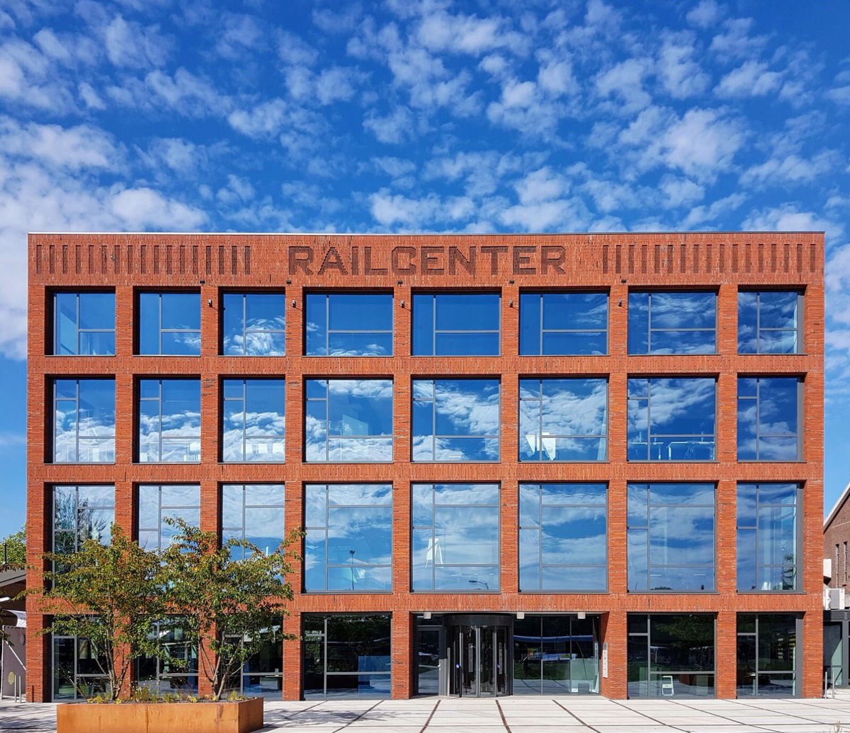 De cursus 701 Treinbeveiligingstechniek vandaag na 16 dagen intensieve cursus in the pocket <a href="/railcenter/">Railcenter</a>   <a href="/ProRail/">ProRail</a> @VolkerRail