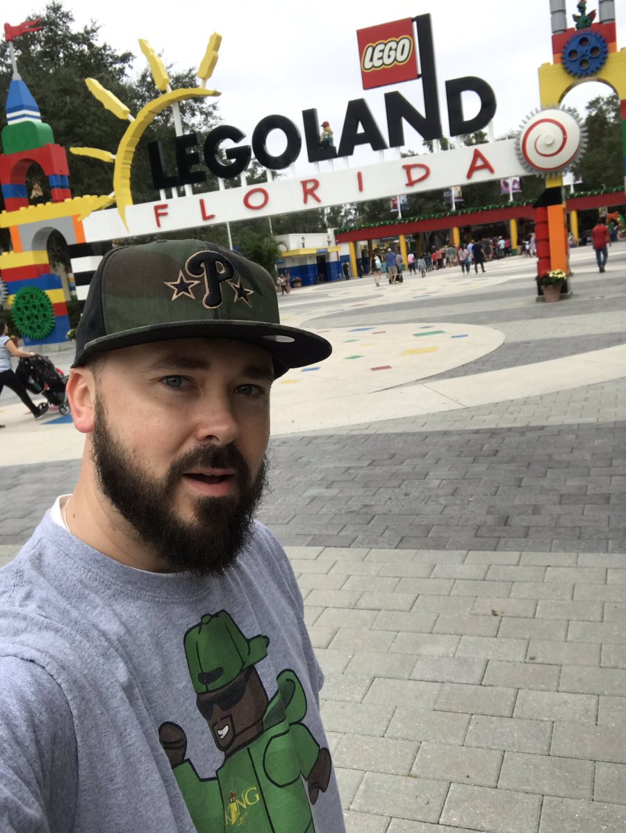 SlushRinger's tweet photo. Had to wear the #LegoLougee to LegoLand. #WhenInRome #FlyByNature #FlyFlockTogether https://t.co/88aQVRLZvf
