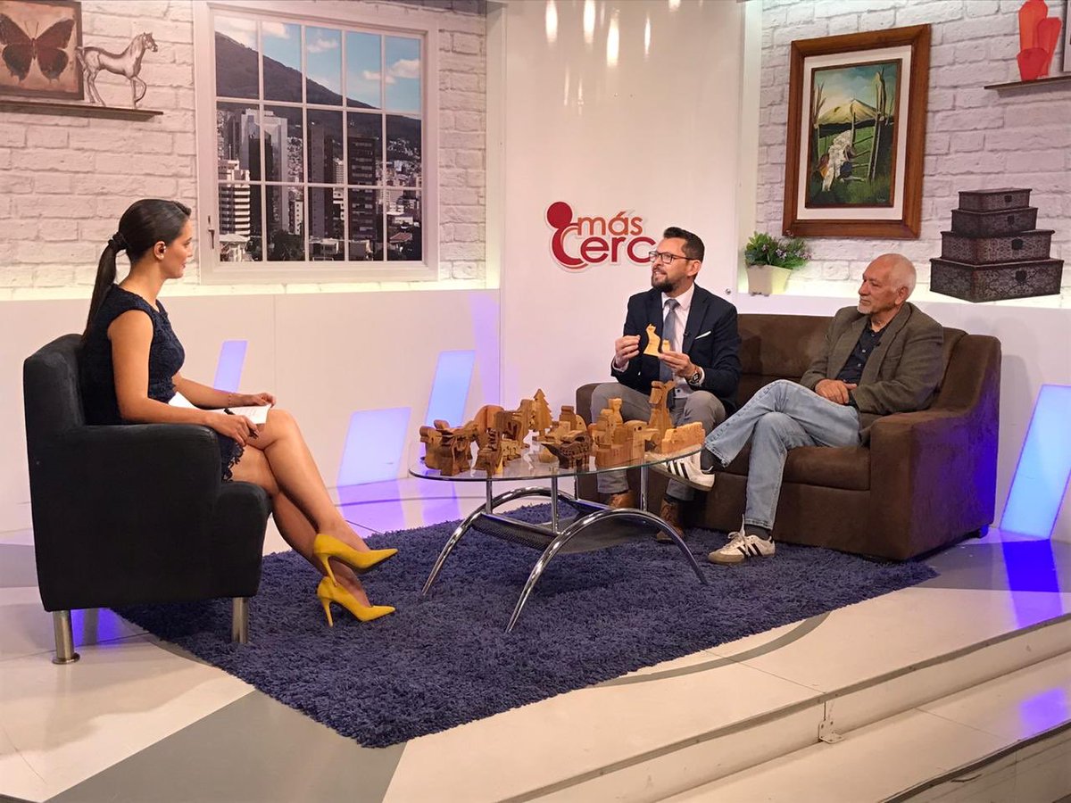 Produccion_Ecu's tweet photo. El Viceministro @JacksonT_C informó sobre Miprolab, única incubadora pública de emprendimientos impulsada desde el #MCEIP.
#EmprendeEcuador
#DecididosACrecer https://t.co/AzVI4DzSut