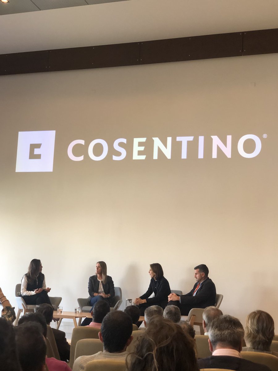 pacotorres's tweet photo. 💁🏻‍♂️💁🏼‍♀️📲
Hoy, reflexiones sobre el futuro tecnológico y de las personas en el #MicrosoftDay de @GrupoCosentino con nuestra Vicepresidenta Ejecutiva, Pilar M. Cosentino, la CEO de @MicrosoftES, @pillopez y el CEO de @ENCAMINA , @hdejuan https://t.co/pA06Wp3ekw