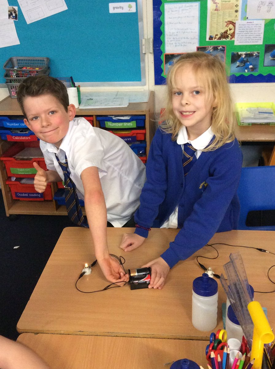Parkfield's tweet image. Today in #science, #Y3 have #experimented with #electrical #components. We made complete #circuits, incomplete circuits that our partner had to correct and #investigated what happened when we used more than one bulb 💡🔋🔌