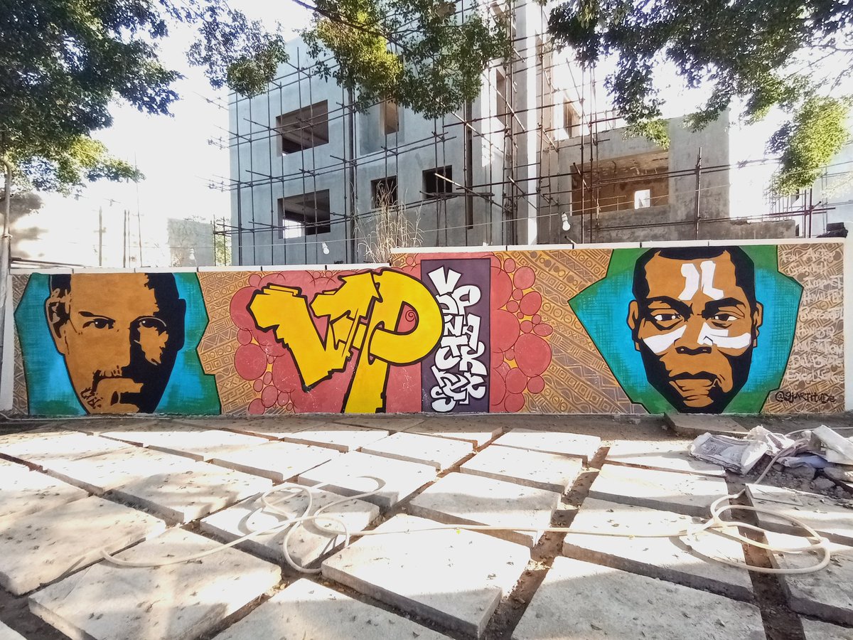 9jARTitude's tweet photo. @iamtobioke was @theventurespark where he stroked to brush completion this graffiti on a part of the facility's wall. The story here is Africa meets innovation, represented by Steve Jobs and Fela. Shout out to @ebiombu
@manlikechad @serr_ify @Miss_RJ_ y'all made this work. https://t.co/0ivpVXY1Pi