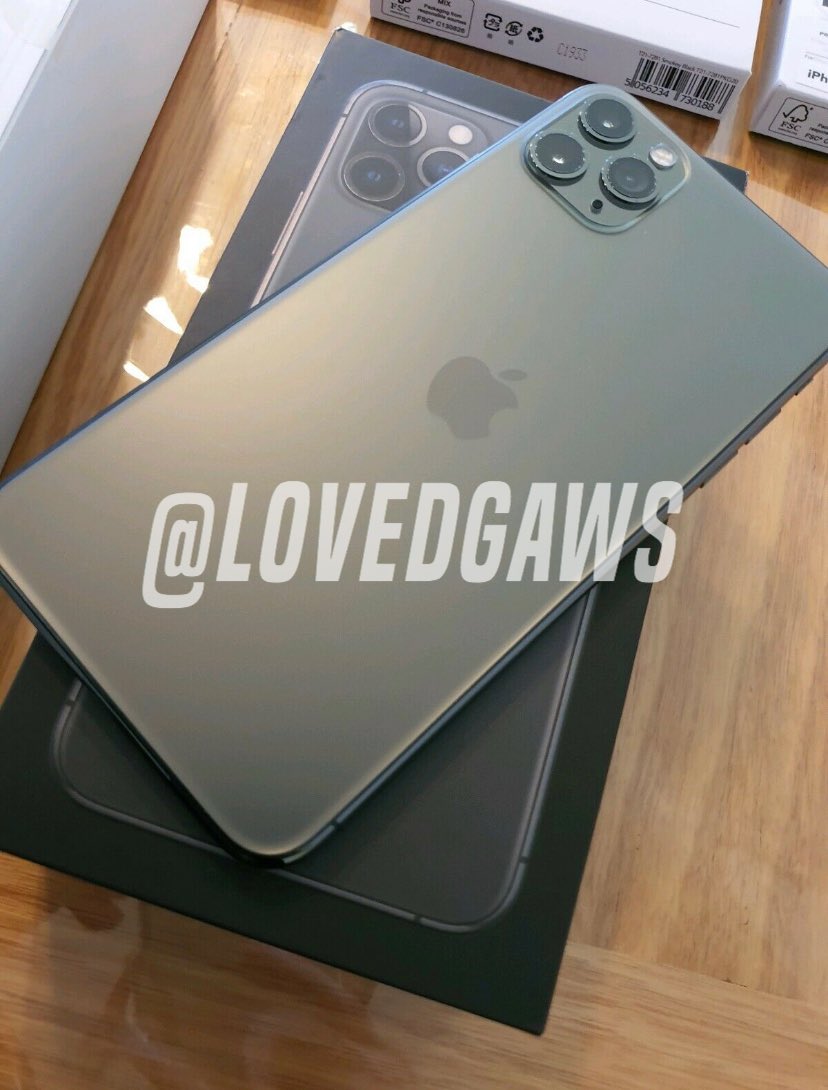 LovedGAWS's tweet photo. 🚨HUGE GIVEAWAY🚨

iPhone 11 PRO MAX (256GB) &amp; APPLE WATCH SERIES 5

• Like + RT ♻️
• Follow Me &amp; @IlIlIIIIlIl 
• Subscribe to: https://t.co/4TCNW2yJC3
• Notifications ON or you cant WIN!

Ends when this tweet has 500 RTS https://t.co/Uh7SMQ7lyU