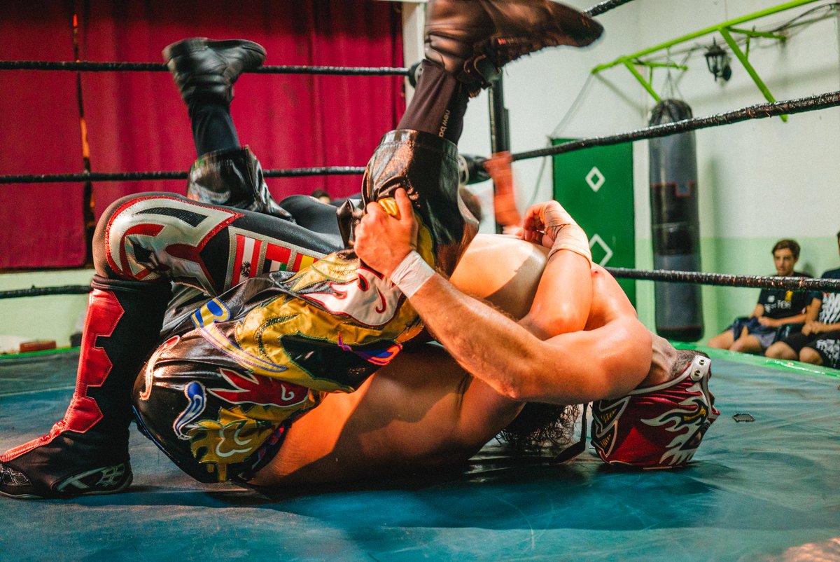 RedEagle_PT's tweet photo. Red Eagle V.S Tajiri In Portugal for the frist time just CTWRESTLING RING Portugal 🦅 @ctwportugal 👀🤼♂️ @goncalo_castelo_soares 📸 #prowrestling #lutalivre #catchwrestling #catchascatchcan #luchalibre #プロレス #portugal #japão #tajiri #worldtravel #heatupp #ajpw #buzzsawkick https://t.co/1OzKjjnRci