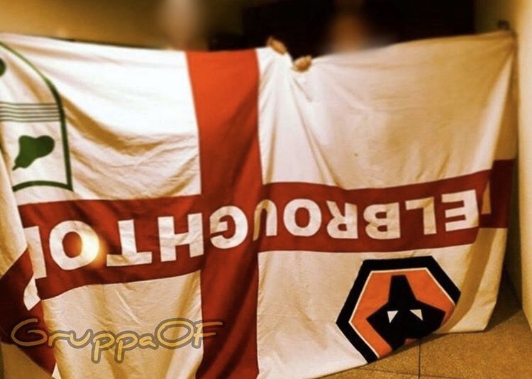 Standard Liege with stolen Wolverhampton Wanderers material. Both Liege & Wolves are in Porto for their Europa League games tonight. #WWFC #Wolves #StandardLiege