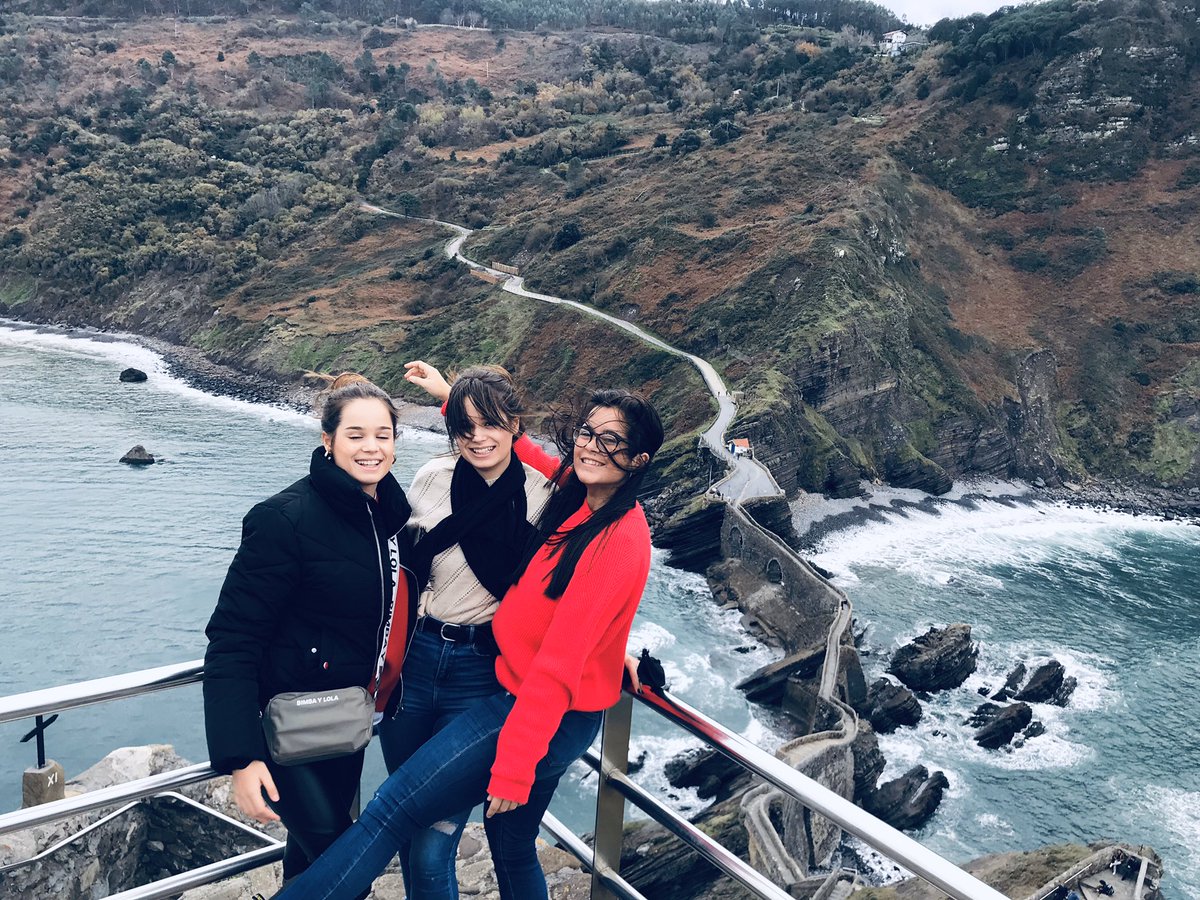 Mariacaballeroo's tweet photo. Hola!! En este momento nos encontramos en un viaje de rutas científicas por el pais vasco y la rioja, aprendiendo mucho de cada lugar al que vamos. A continuación algunas fotos de los primeros dias del viaje: https://t.co/aKV9mPKyff