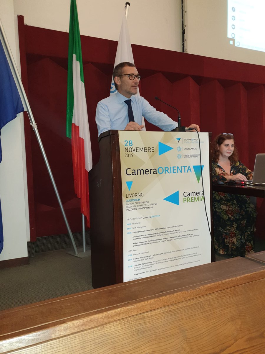 CciaaMarTir's tweet photo. @AlfonsoCelotto parla del futuro della democrazia
#cameraorienta #giovanipro #giovani #lavoro #imprese #orientamento #studenti https://t.co/5bsMGGFdS8