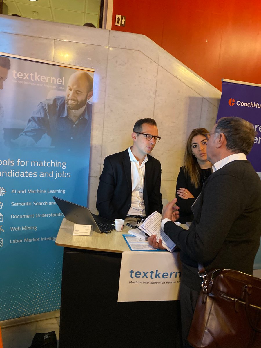 CareerBuilderFR's tweet image. [Textkernel] Cette semaine la team #Textkernel a participé à l&apos;événement #DigitalRH qui rassemble plus de 350 #DRH.
🗣 Matthieu Viotti, Ingénieur d&apos;Affaires chez @TextkernelFR est intervenu sur le sujet : Vers une gestion proactive de la #MobilitéInterne.

#DRH2019 #RH