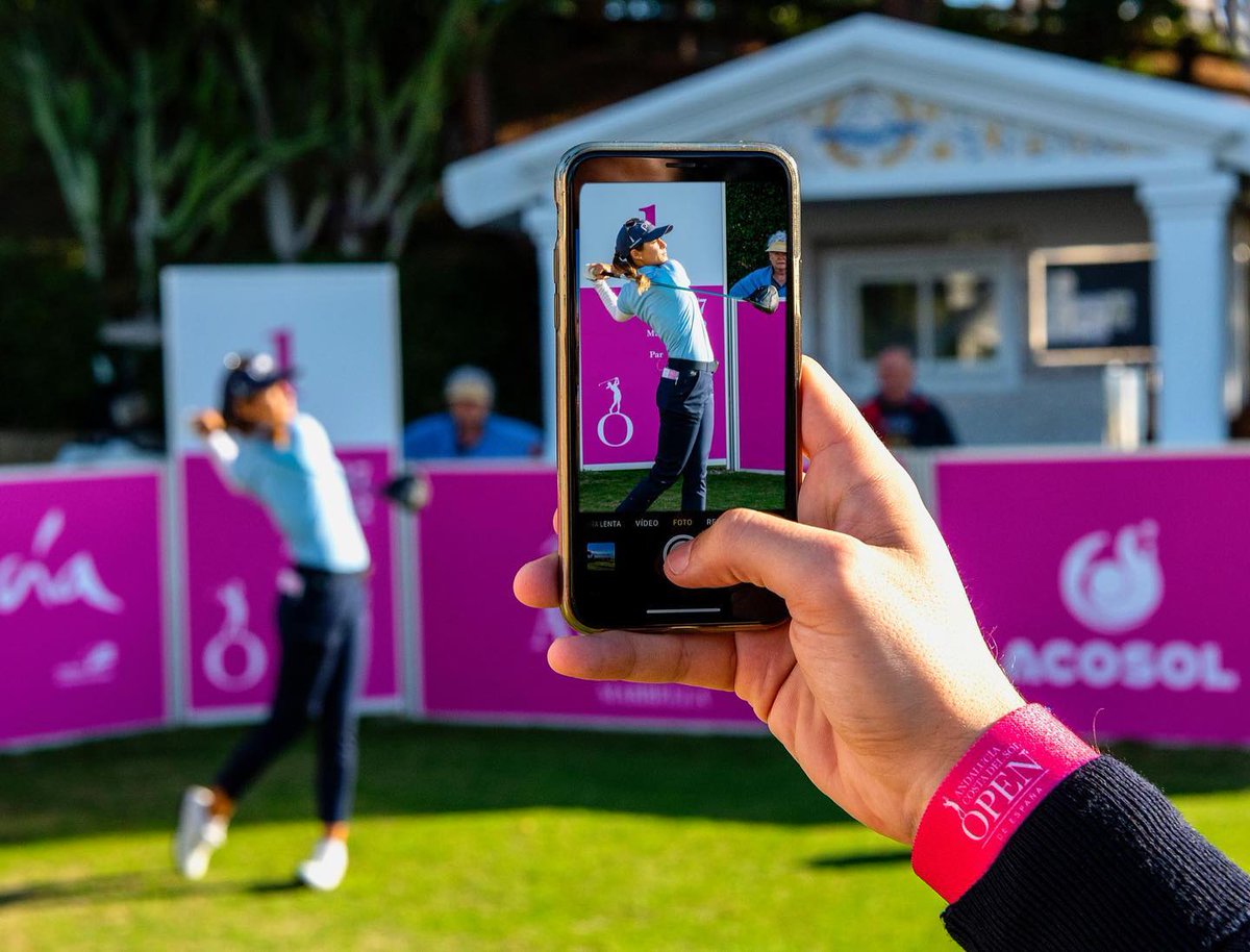 BracelitEs's tweet photo. 🏌️‍♀️ ¡El Andalucía Costa del Sol Open de España Femenino 2019 ya se está jugando en #Marbella! ¡Mucha suerte a todas las competidoras y que disfrutéis con #Bracelit!

Foto: @Openfemenino 

#OpenEsFem #golf https://t.co/FUQUIpjHyD