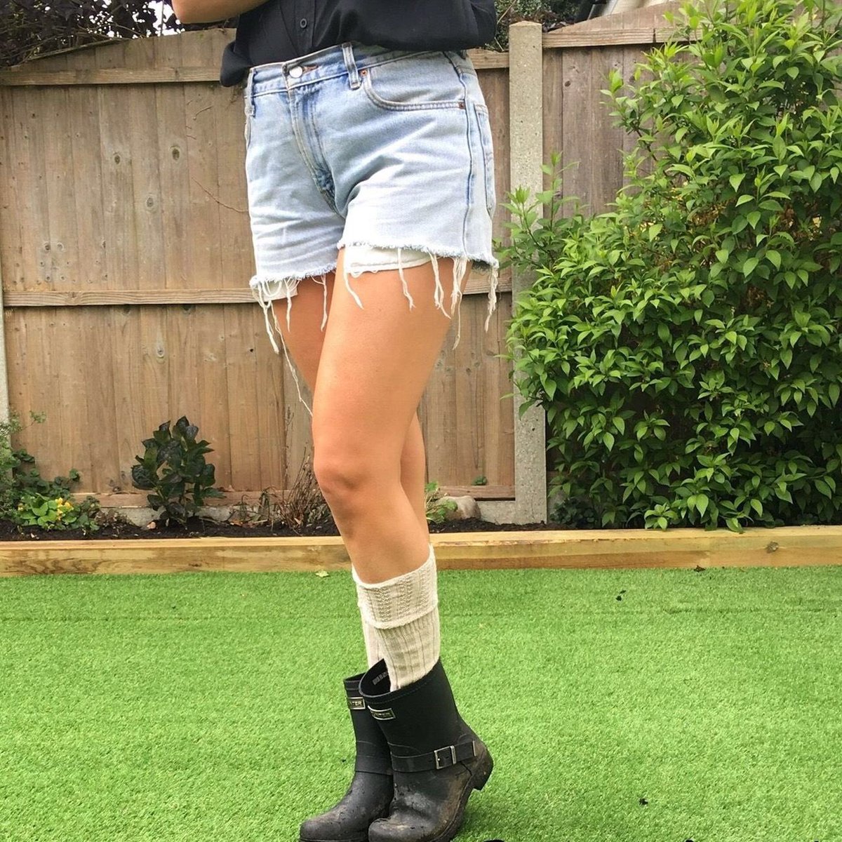 EssexeeLegs's tweet photo. A perfect stocking filler. Tranquil comfy knee high socks by Jonathan Aston #cashmeresocks #cashmerekneehighsocks #jonathanastonsocks #beigecashmeresocks #greycashmeresocks
https://t.co/tONIjpaHdk https://t.co/wFnzeS0c4F