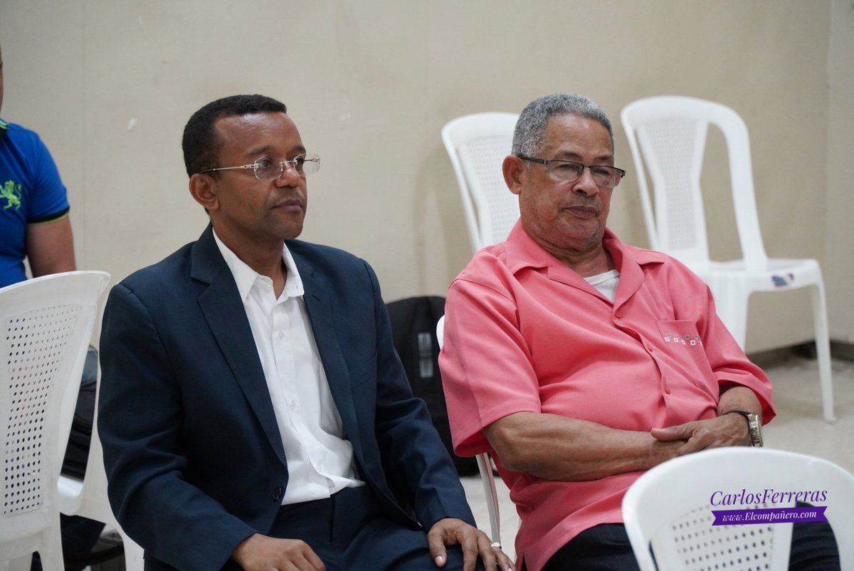 Elcompanero_'s tweet photo. Se retoman los trabajos del equipo del Miembro del Comité Central del #PLD, #CarlosFerreras, con el objetivo de garantizar el triunfo arrollador de las elecciones de Febrero y Mayo del 2020, de todos los candidatos del @PLDenlinea #elcompañero #EquipodeRedesCF #eldiputadodela3 https://t.co/LD0HpftevN