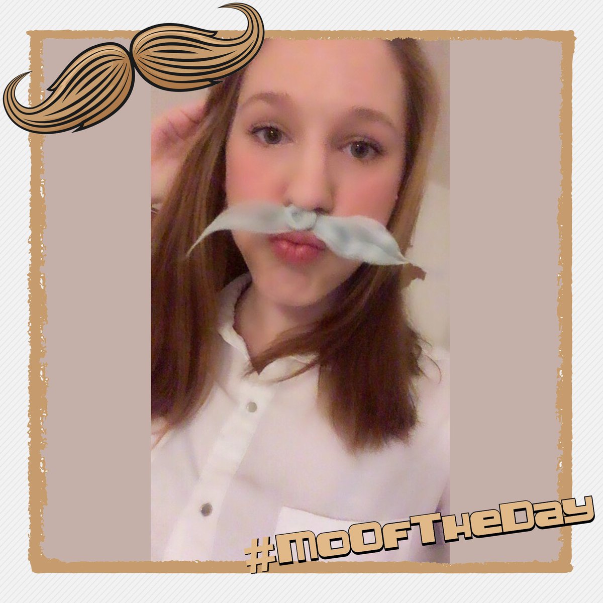 UniklinikAachen's tweet image. Heute ist #MoSista Natascha an der Reihe und präsentiert uns ihren kreativen😉#MoOfTheDay. Unsere #Movember-Aktion geht auf die Zielgerade. Noch schnell mitmachen und einen von 3 Gutscheinen für die Carolus Thermen Bad Aachen gewinnen. Selfie 🤳an kommunikation@ukaachen.de