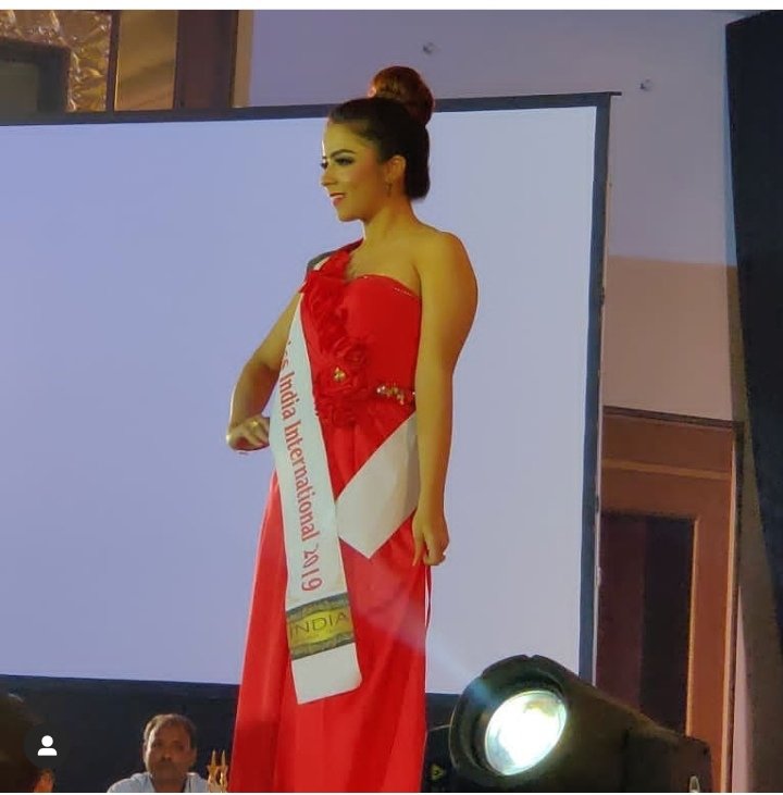 z_theangel's tweet photo. Day 5 💥💥 💥💥💥
‼️FINALE ‼️
MISS INDIA INTERNATIONAL 2019 👑
Walking in your own way 💃💃💃
Style, Grace, Elegance, Attitude, perfect model @z_theangel

#SurbhiSoni #WomenAchieversAward #WomenOfTheFuture #MissJodhpur #MissRFF #MissHFD #MissDesertIndia #MissJFS #MissMagician https://t.co/NQX0rSIbwt