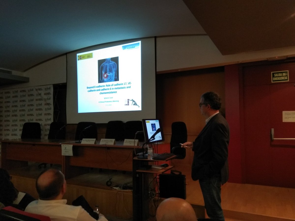 Proteomics_CNB's tweet photo. Dr. Ignacio Casal,  @CIB_CSIC 
Más allá de la E - cadherina : papel de la cadherina 17, VE - cadherina y cadherina 6 en metástasis y quimioresistencia #XRCPC https://t.co/x38zhvXPyP
