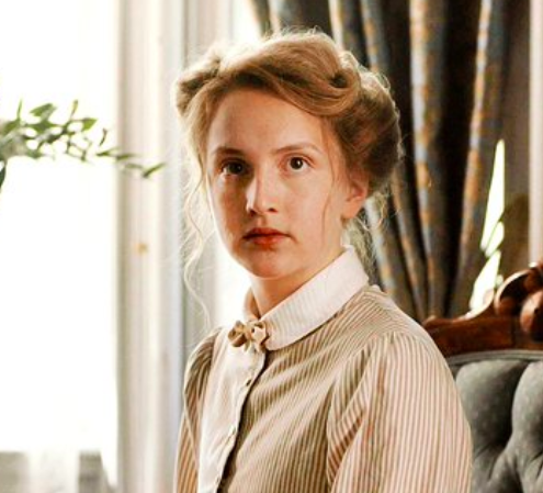 blytheskindred's tweet photo. now that anne has left avonlea, these are the two baddest bitches in town #renewannewithane #SAVE_AWAE https://t.co/Ko2t7fo3AL