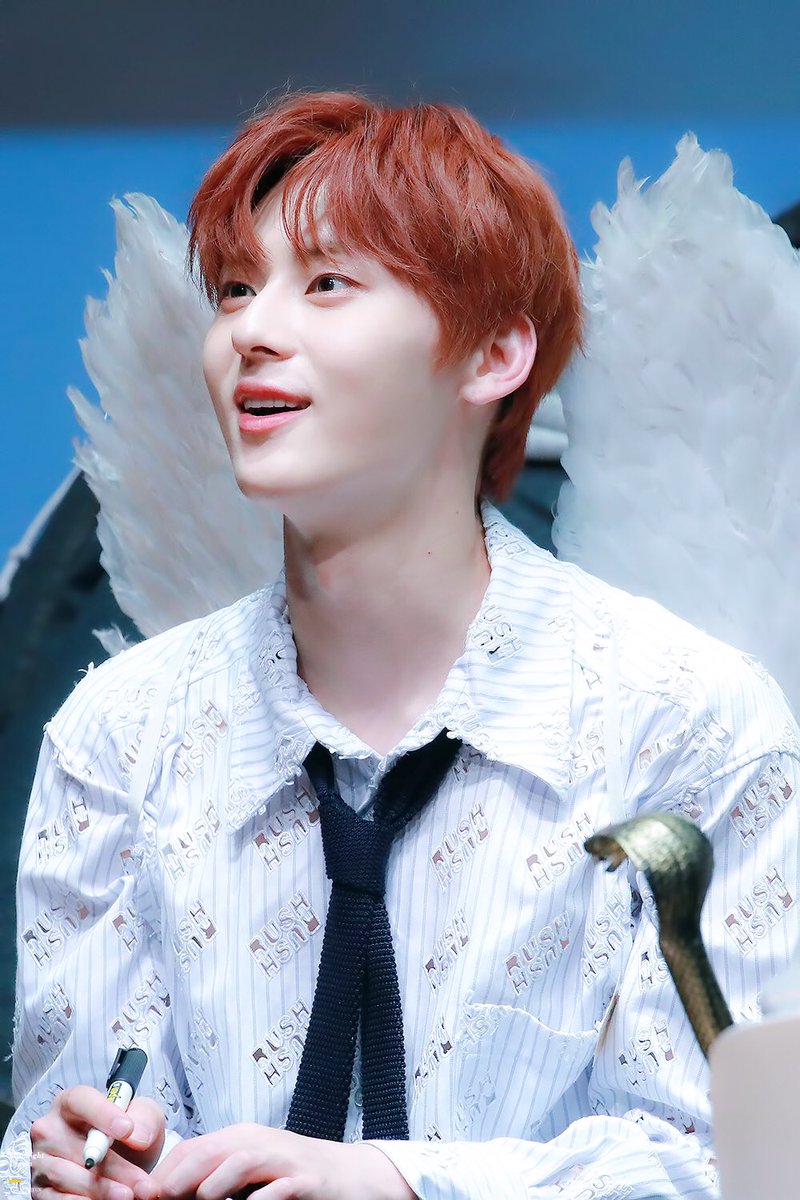 Dreamofyou_MH's tweet photo. 191026🦊💝 다정함의 의인화 황민현☺️❤️ #민현 #황민현 #MINHYUN #민현의꿈 https://t.co/P1OfL3MXeu