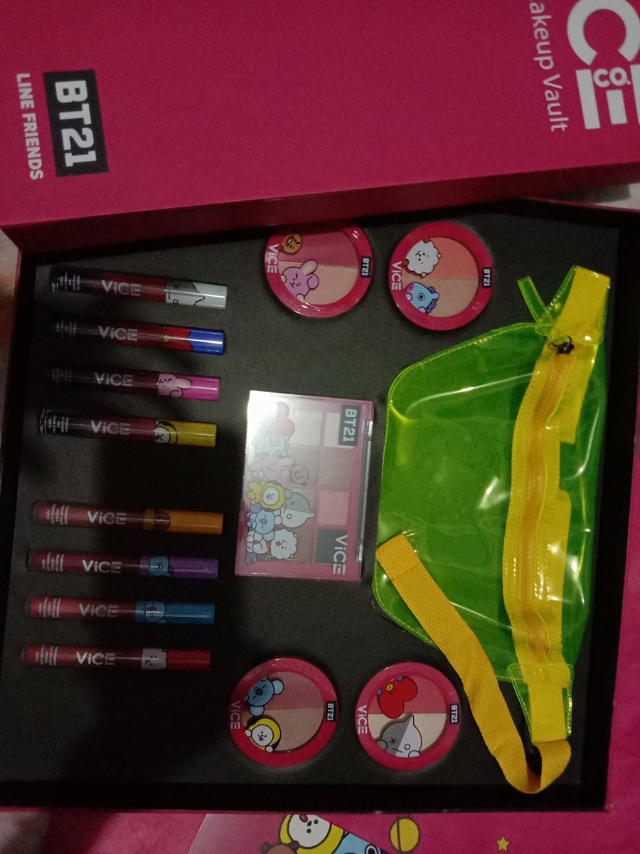 FanlightPH's tweet photo. We're also going to open this box worldwide. PAYPAL only. Please message us for reservations. 🧡 #VICECOSMETICSXBT21 #BT21 #BTS https://t.co/vKKkvAdgN2
